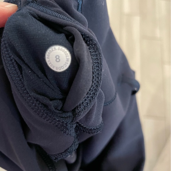 Lululemon Wunder Train High-Rise Tight 25” in Navy size 8 - Picture 4 of 4